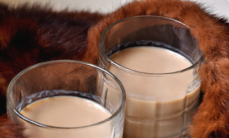 用伏特加調(diào)酒怎么調(diào)好喝?10款伏特加為基底的經(jīng)典調(diào)酒